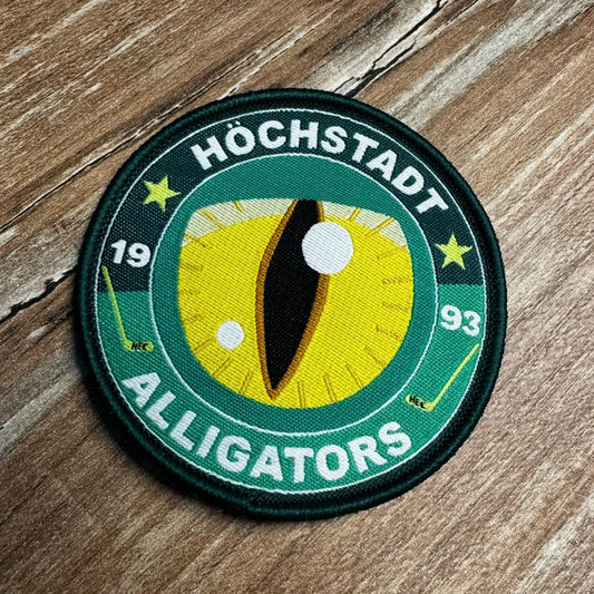 Aufbügelbarer Stoffpatch mit hochwertiger Stickerei im HEC-Design.